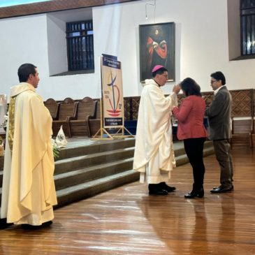 Eucaristía de acción de gracias por los 45 años de la Cooperativa de Ahorro y Crédito Riobamba Ltda en la iglesia de la Catedral