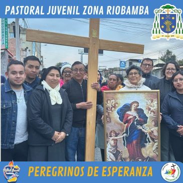 Recorrido de la Cruz de los Jóvenes en Riobamba