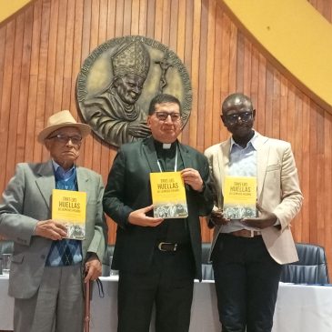 Presentación del libro «Tras las Huellas de Leonidas Proaño» del padre Maurice Awiti
