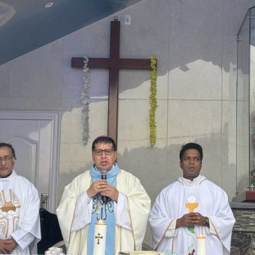 Eucaristía y bendición de la nueva gruta de la Virgen de Lourdes en el cantón Pallatanga