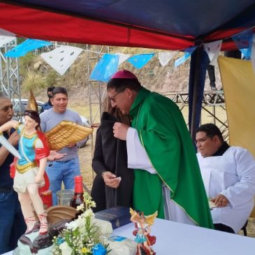Eucaristía fiesta patronal del Barrio San Miguel parroquia San Andrés del Cantón Guano