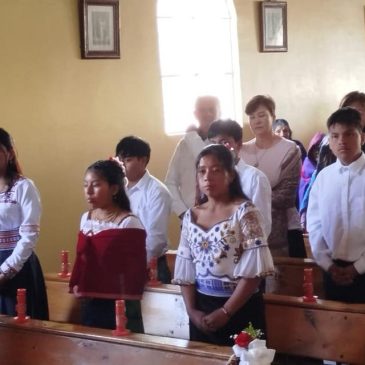 Eucaristía de Confirmaciones en la Parroquia de Flores