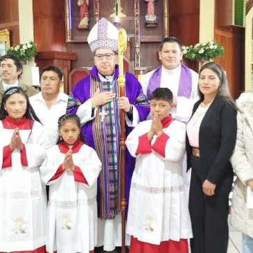 Eucaristía de bendición de las bancas y del vía- crucis parroquia de ILapo del cantón Guano