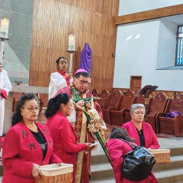 Celebración de las Siete Palabras y adoración de la Santa Cruz